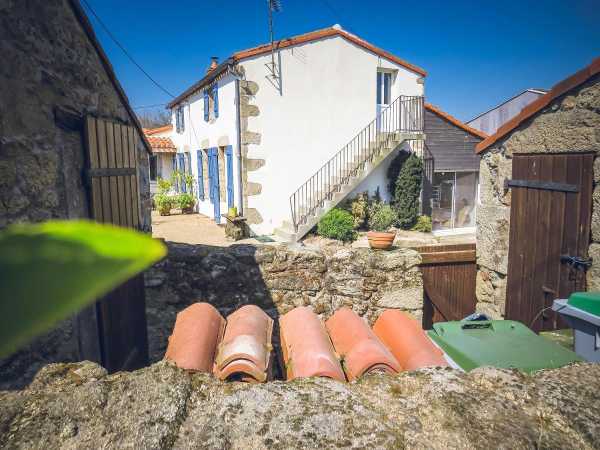 Domaine Des Fees Apartment La Gaubretiere Exterior photo